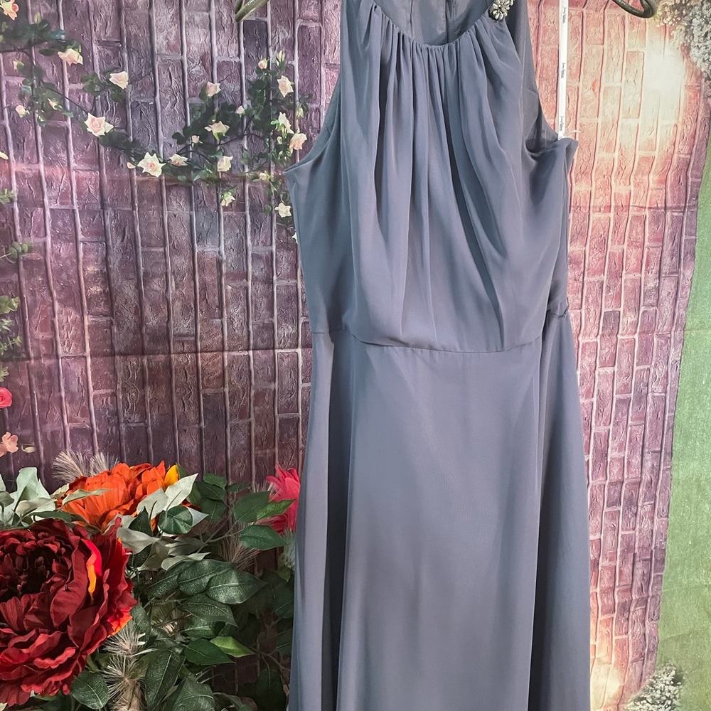 Elegant Gray Sleeveless Dress
